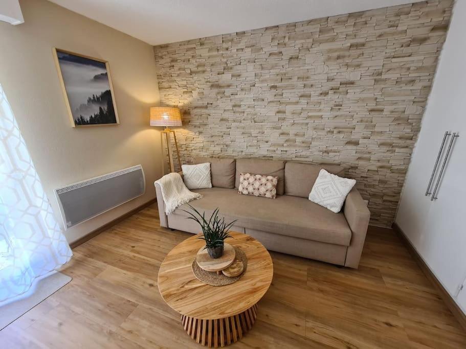 Appartement Au Calme Dans Residence Avec Piscine Boersch Bagian luar foto