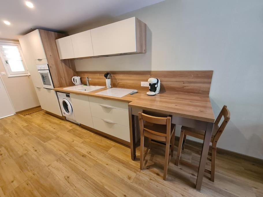 Appartement Au Calme Dans Residence Avec Piscine Boersch Bagian luar foto