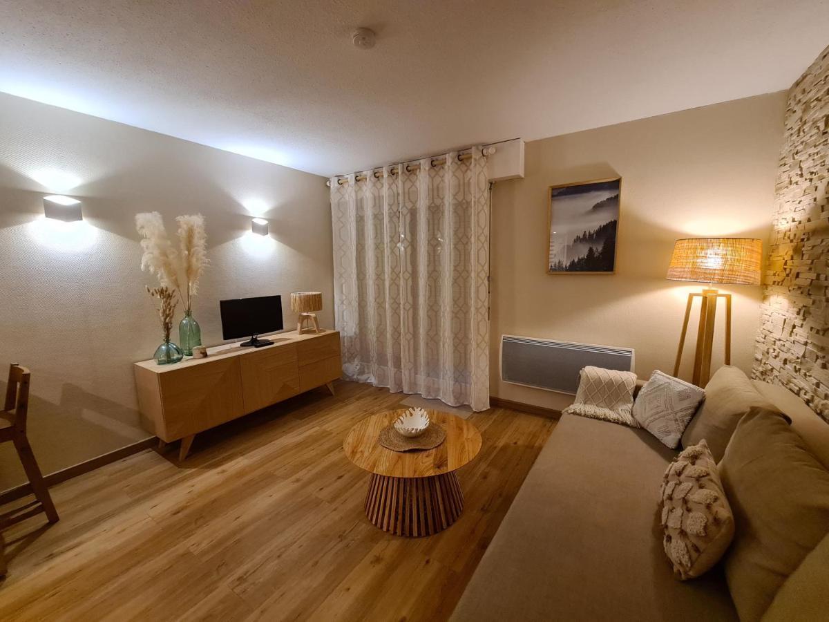 Appartement Au Calme Dans Residence Avec Piscine Boersch Bagian luar foto